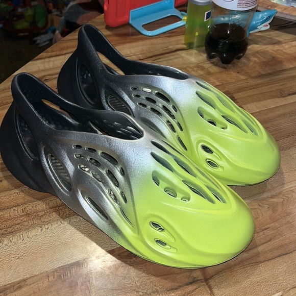 EVA Foam Runner Mx Unbranded  Ombré Lime Onyx Metallic Silver RNNR Clog New Mens - Picture 2 of 15